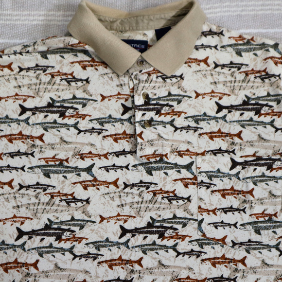 Roundtree & Yorke Other - VTG ROUNDTREE & YORKE Shark Print Polo Shirt